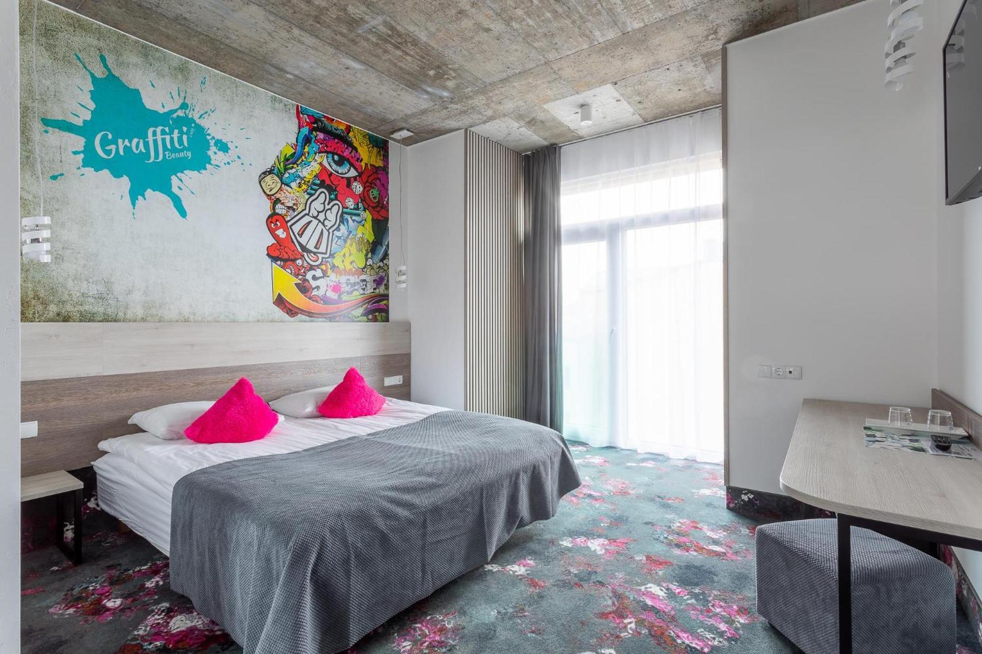 Algiro Hotel